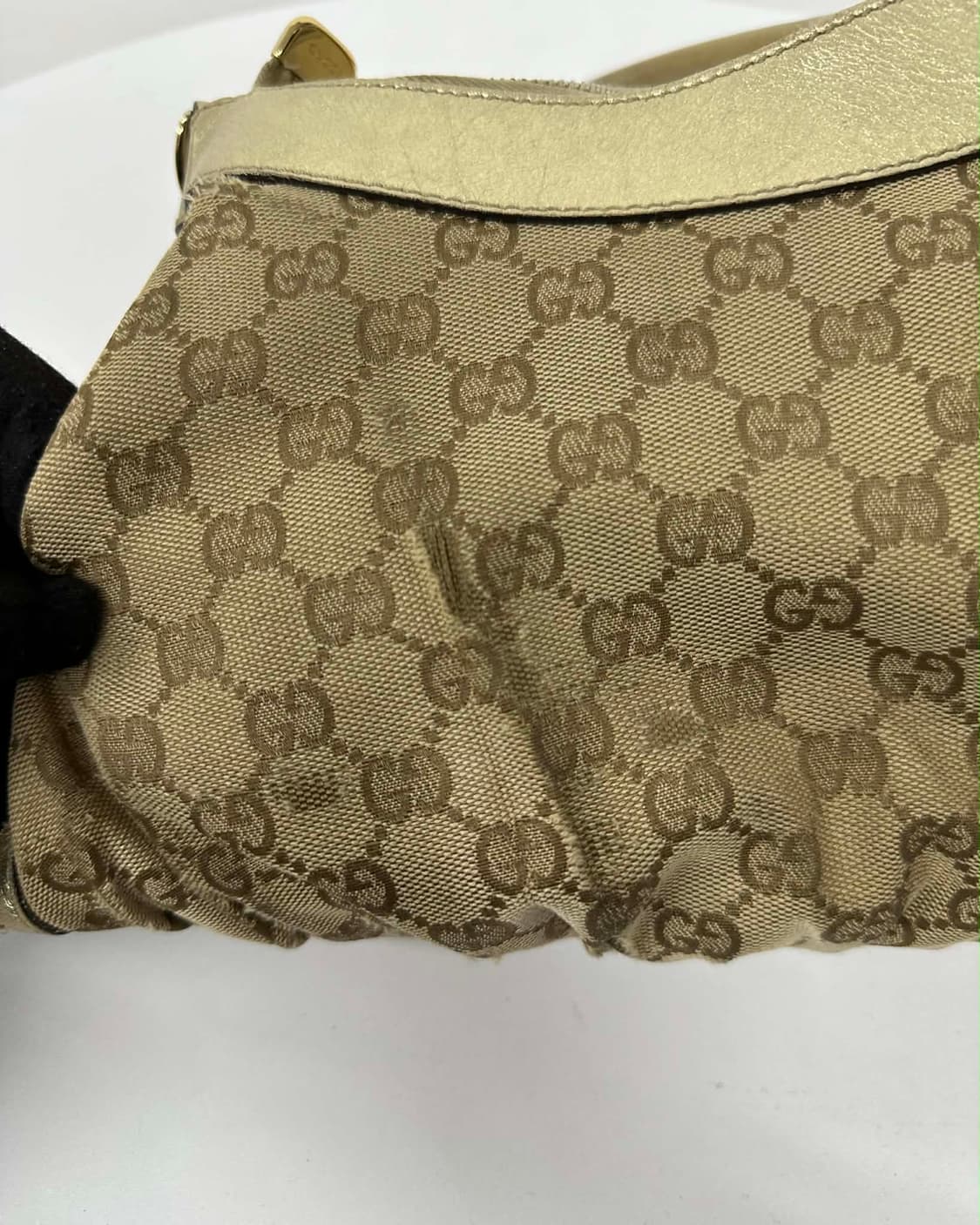 구찌 GG 캔버스 골드 숄더 호보백 상품이미지8