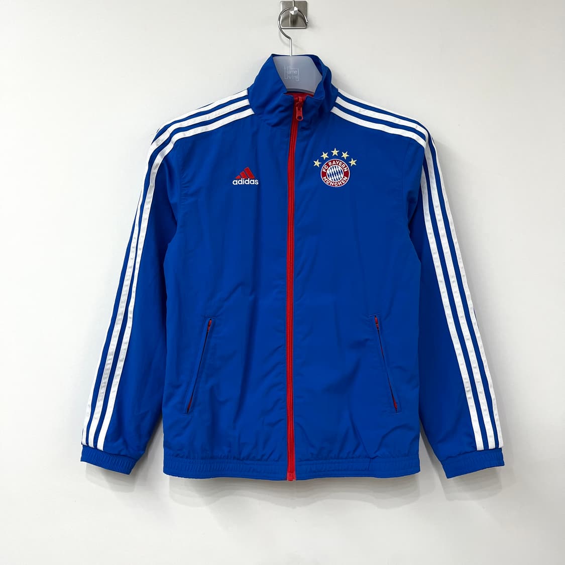 아디다스 22-23 바이에른 뮌헨 앤섬 리버시블 자켓 상품이미지3