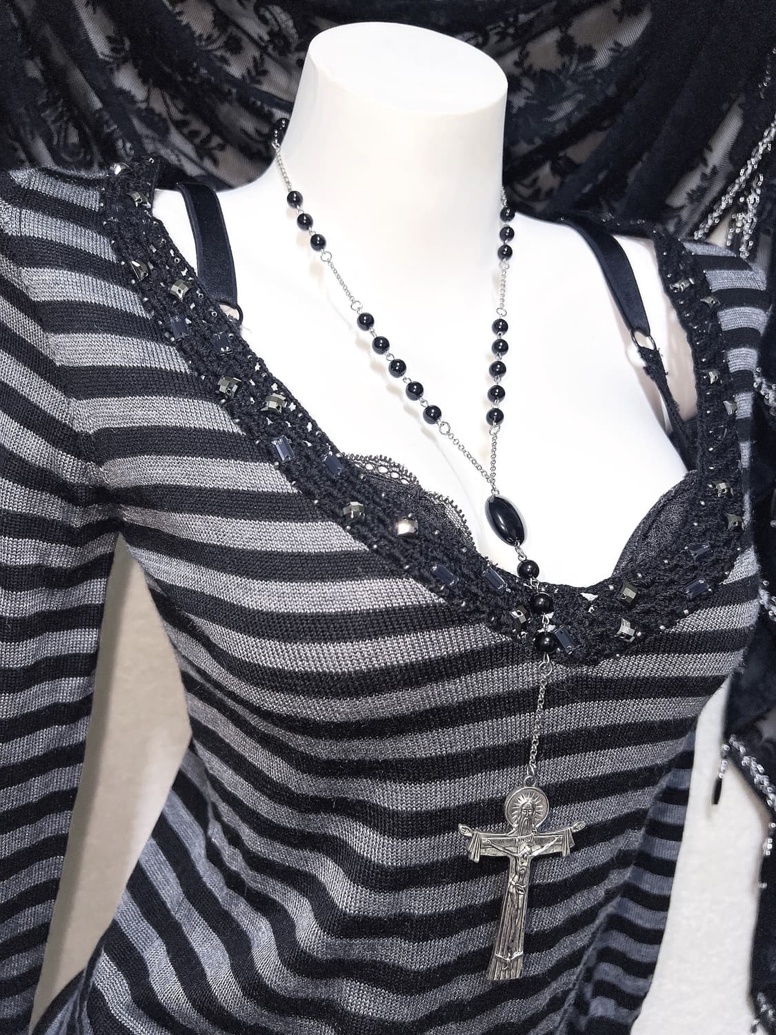 오네갸루 고스펑크 브이넥 스트라이프 비즈 니트 오프숄더 미니원피스 섹시 상품이미지3