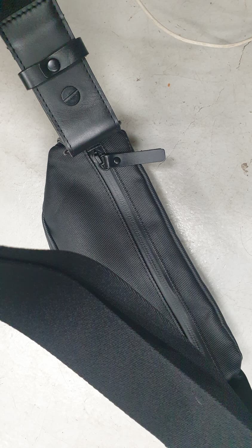 GEARS 3 블랙 슬링백 상품이미지6