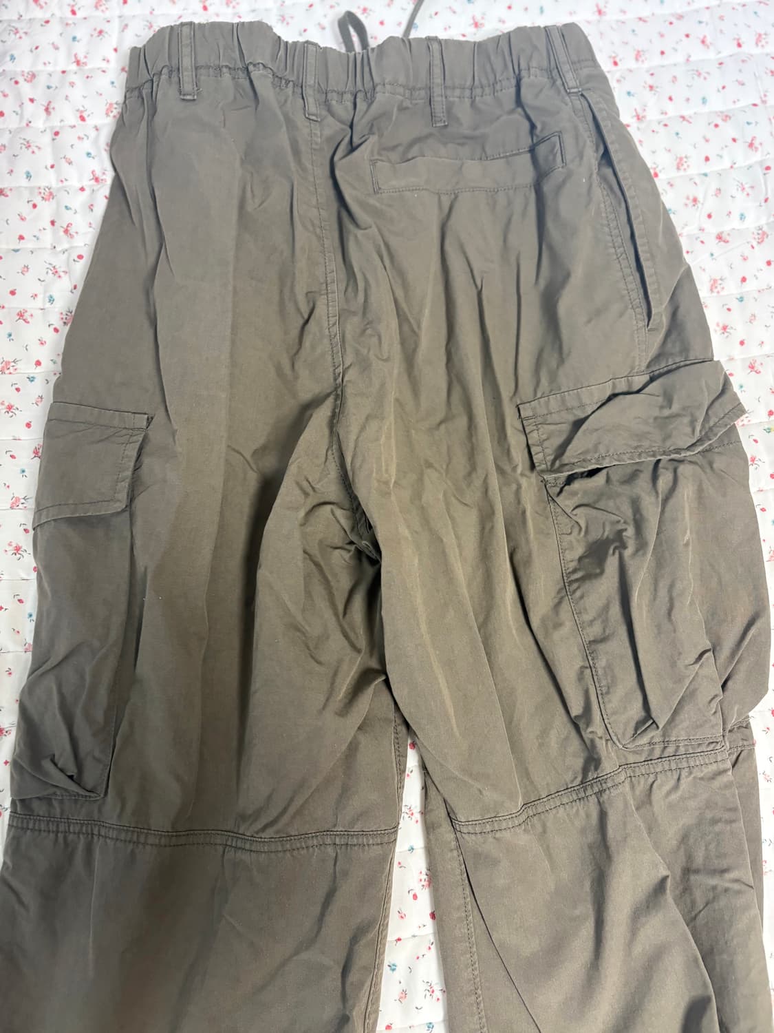 유니클로 U 와이드핏 파라슈트 카고팬츠 블랙,카키,베이지 S사이즈 상품이미지5