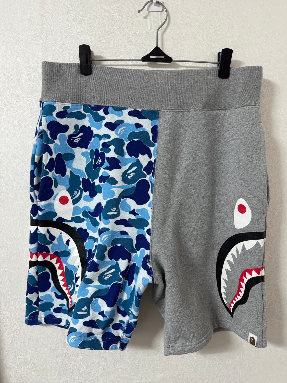 베이프 ABC 카모 사이드 샤크 스웨트쇼츠 라이트 블루 상품이미지2