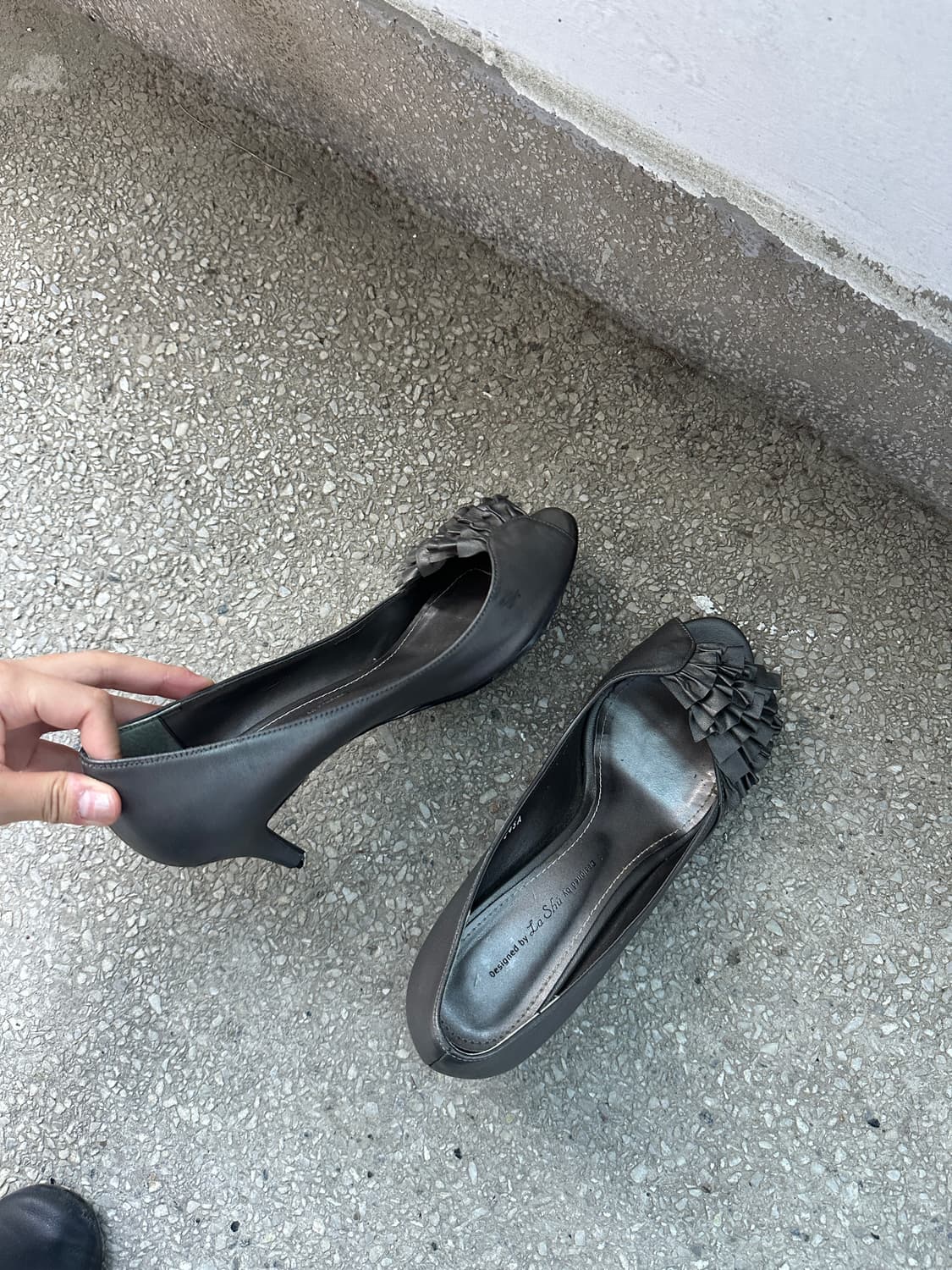 Vintage Ruffle Peep Toe Heels 상품이미지3