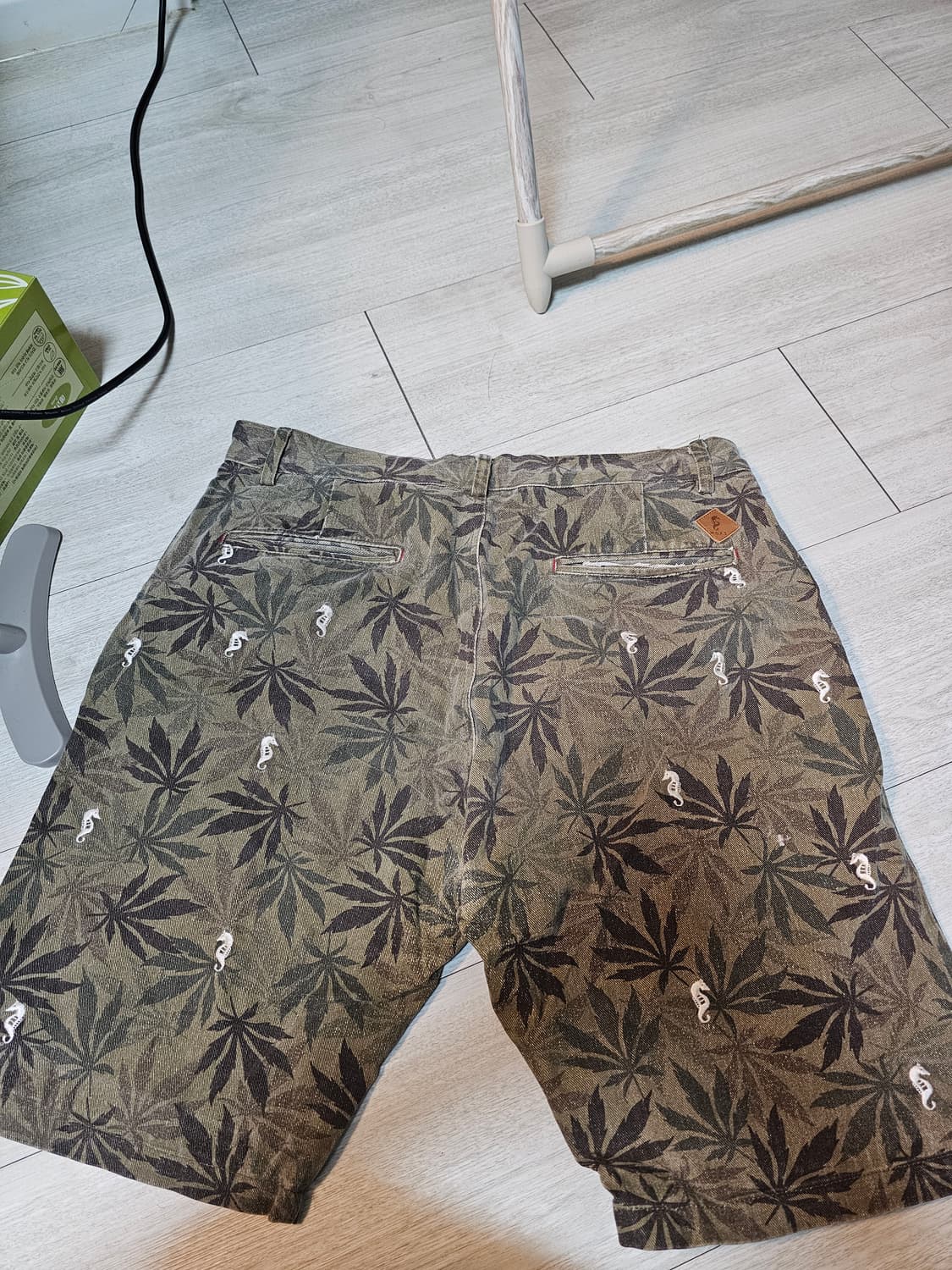 반바지 34사이즈 패턴 이뻐요 마리화나 패턴, 해마 자수 상품이미지1