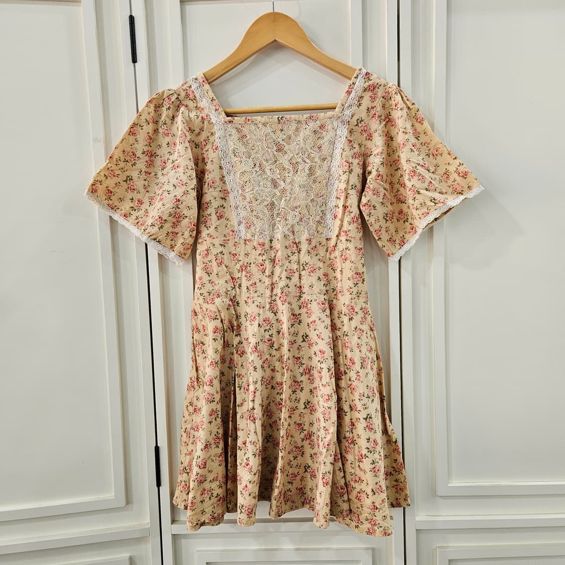 로즈 플라워 레이스 스퀘어넥 원피스 상품이미지1