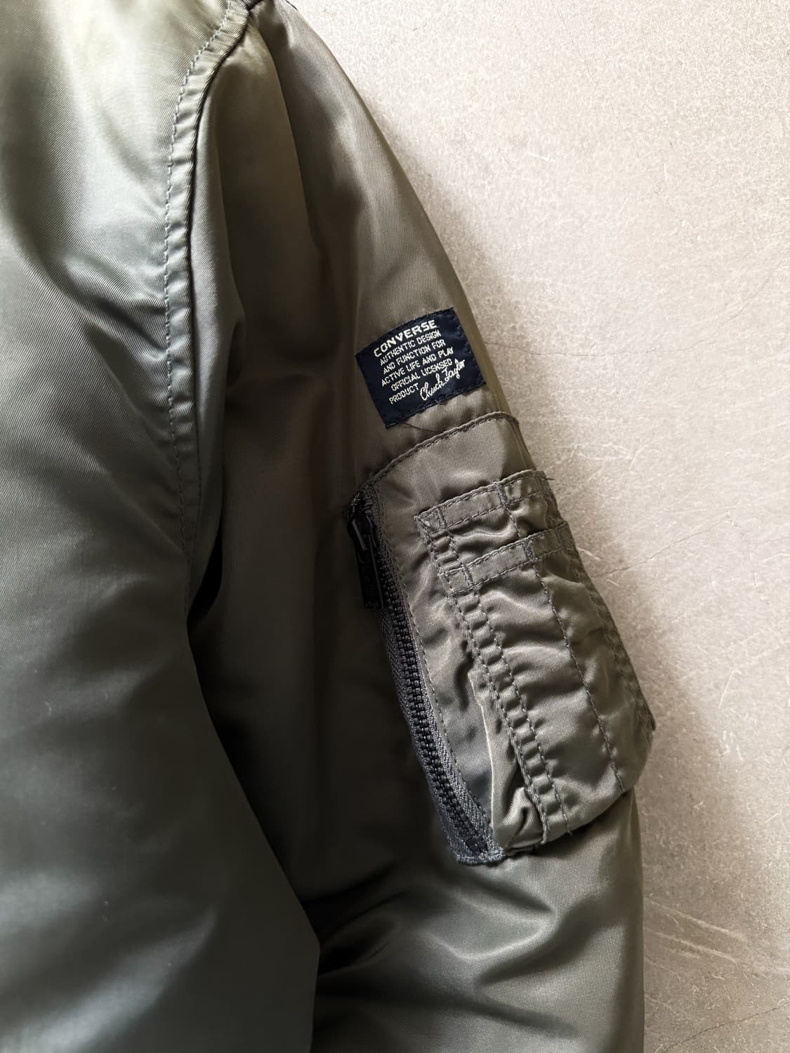 Vintage Converse MA-1 Bomber Jacket 상품이미지4