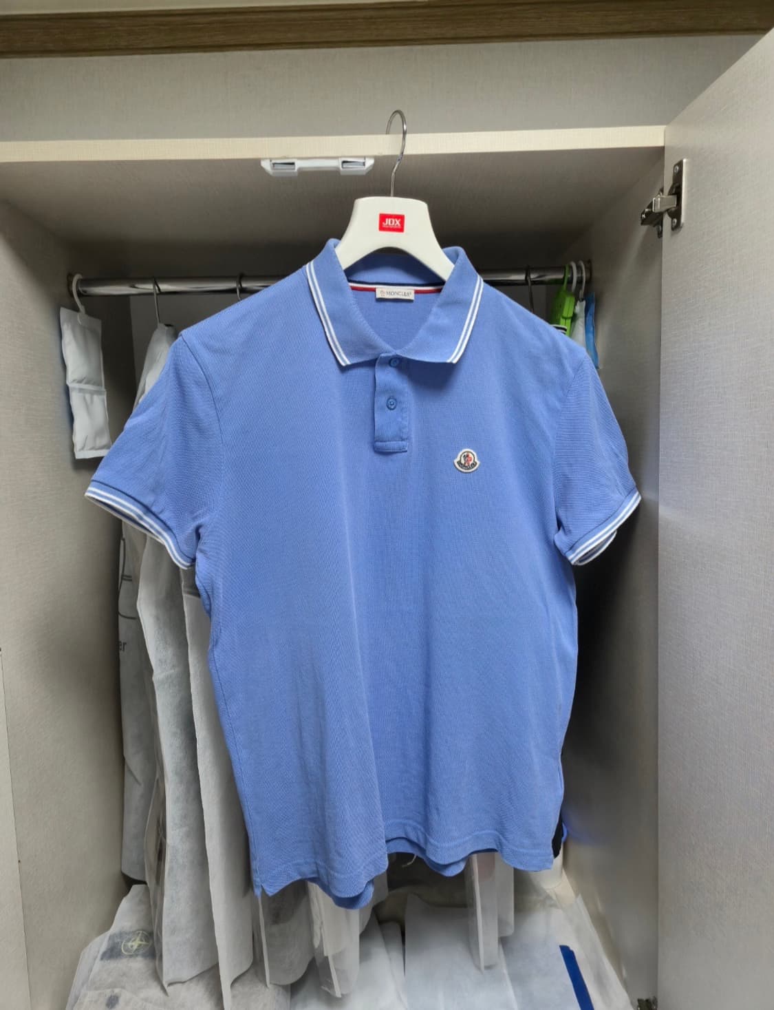 정품 몽클레어 카라 반팔티 105-XL 상품이미지1