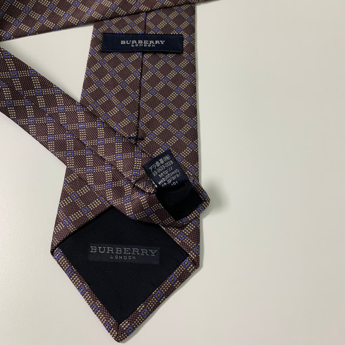 버버리(BURBERRY) 명품 체크넥타이 클래식정장 A+등급 9.3cm 상품이미지7