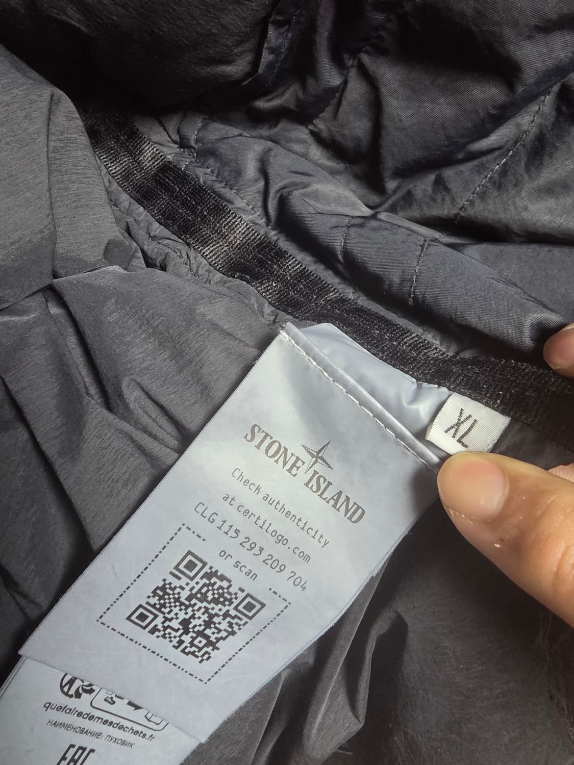 스톤아일랜드 심리스 터널  블랙 패딩 점퍼 자켓 xl 24년 상품이미지2