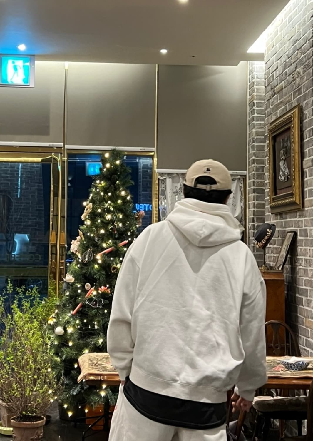 가수 10cm 십센치 굿즈 후드티 화이트 상품이미지6
