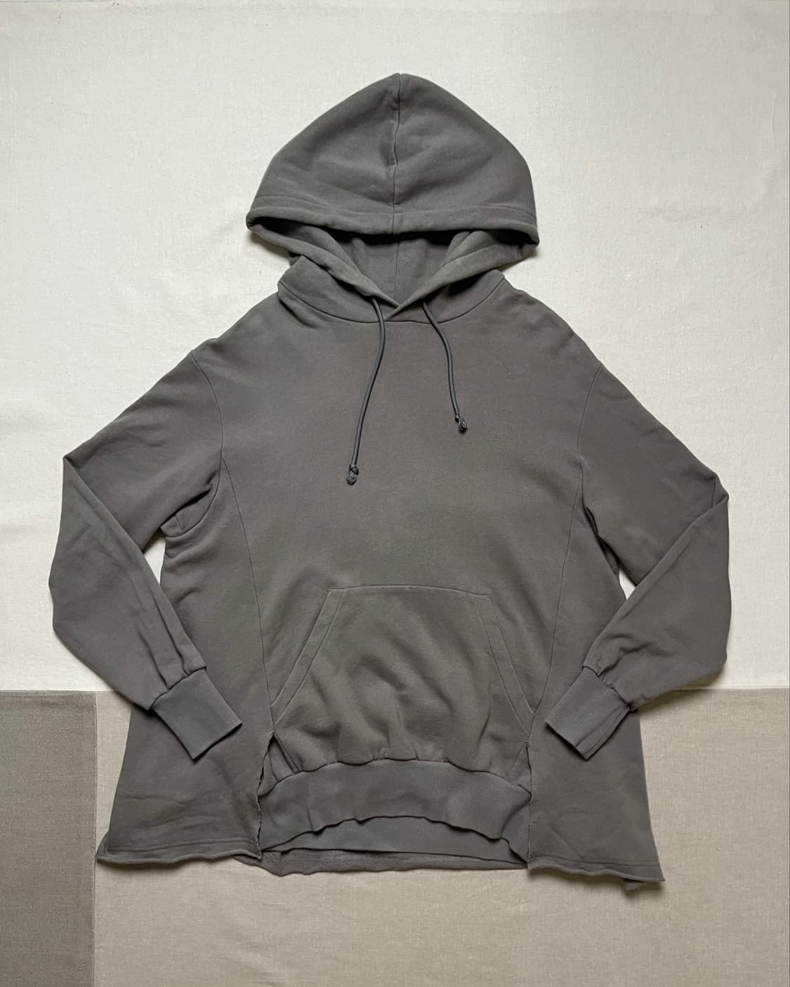 언더커버 백 셔링 플레어 후드 Undercover 레이어드 후드 상품이미지1