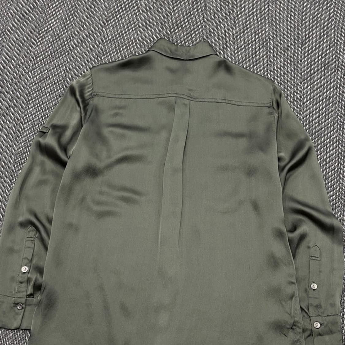 basile 28 새틴 블라우스 v2810 상품이미지4