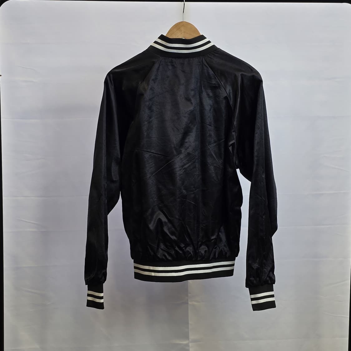 AUGUSTA SPORTSWEAR 블랙 새틴 바시티 자켓 S 상품이미지2