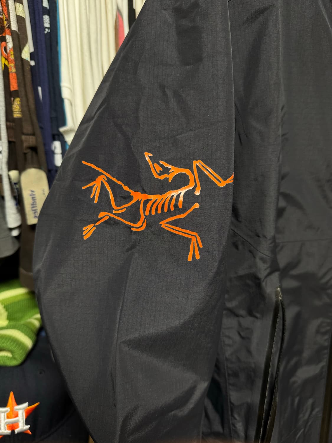 [M] 아크테릭스 x 빔즈 제타 SL 자켓 블랙 오렌지 상품이미지4