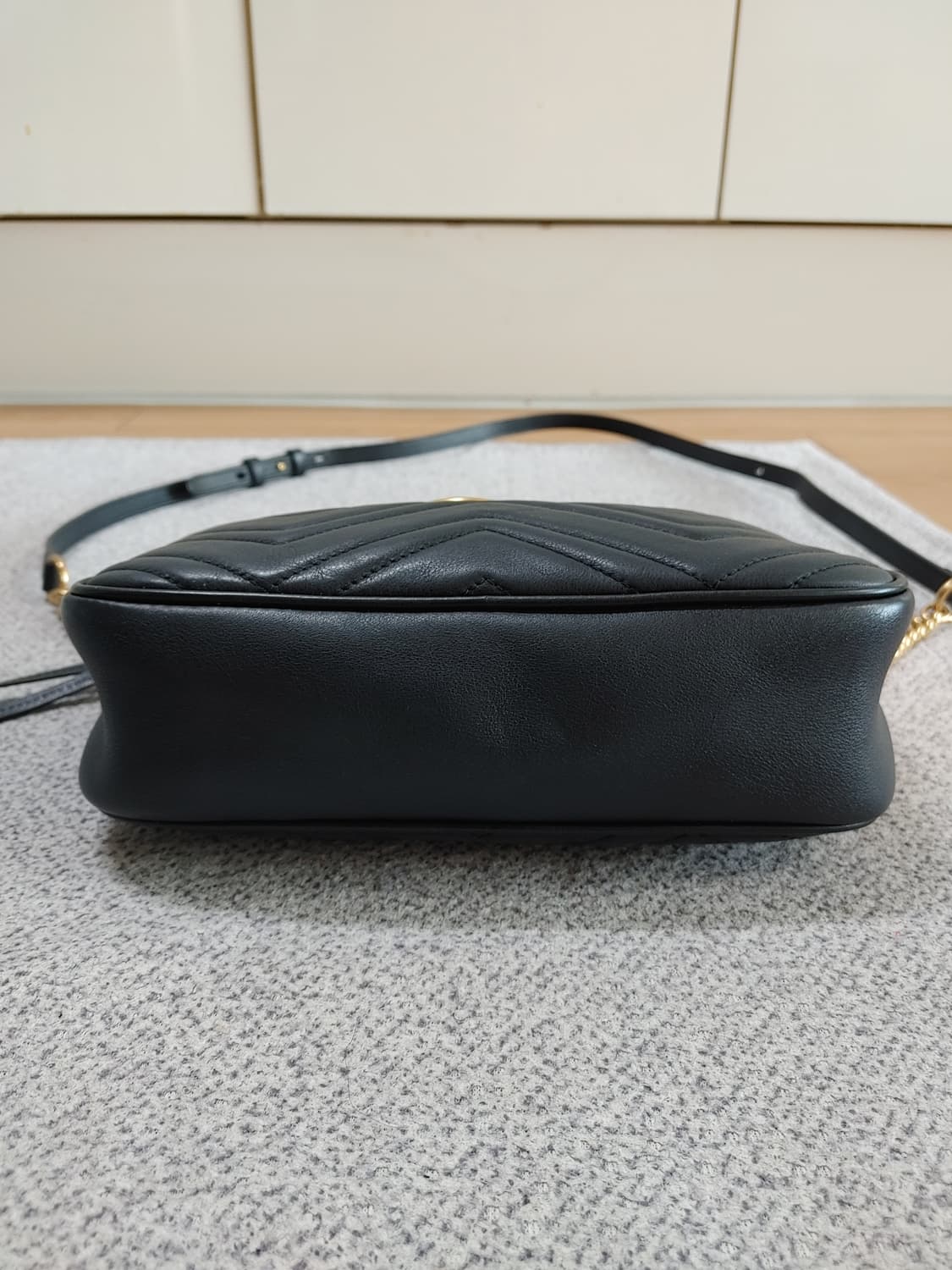 정품 구찌 GG 마몽 마몬트 마틀라세 스몰 카메라백 크로스백 상품이미지6