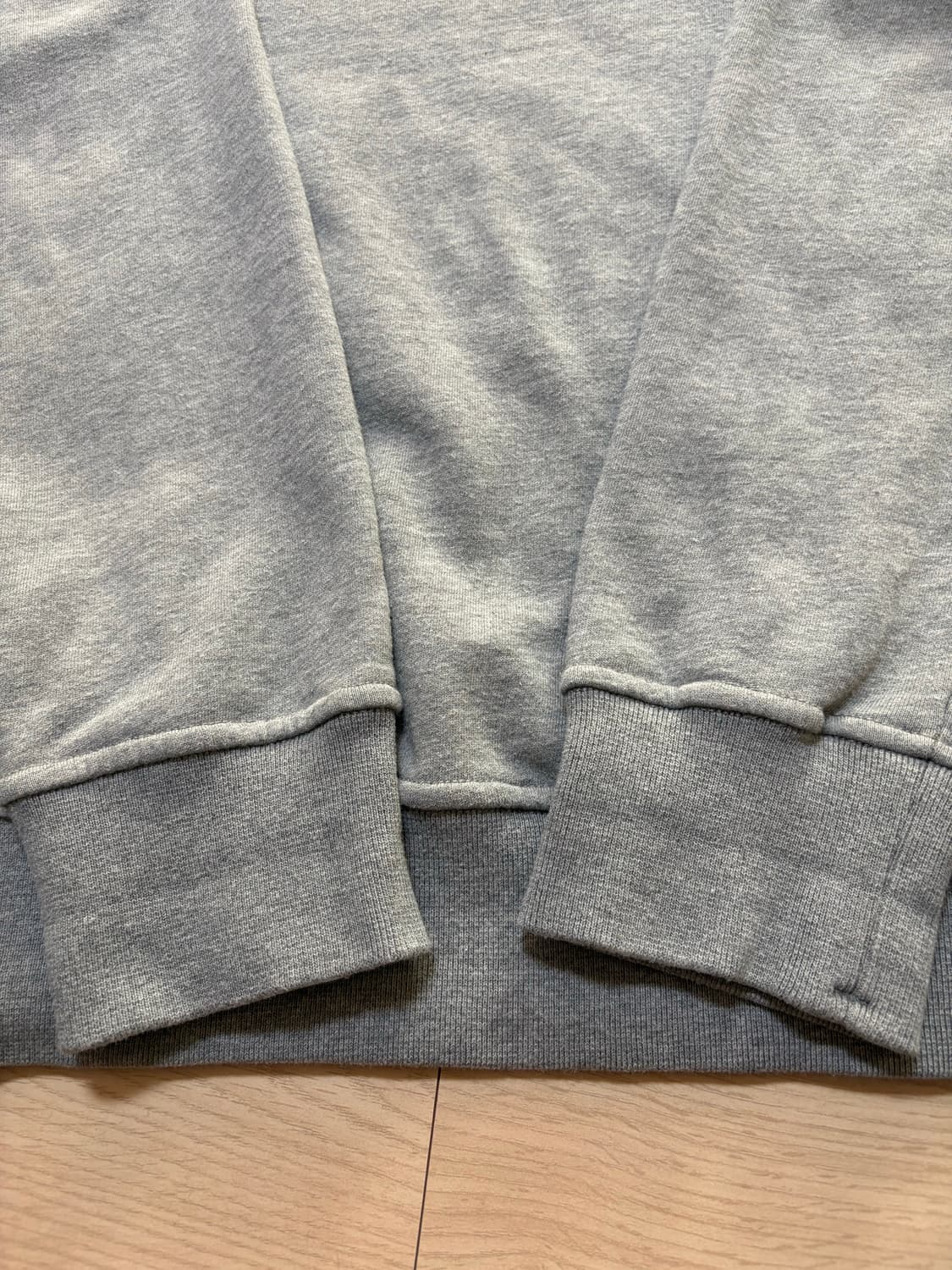 스톤아일랜드 맨투맨 M 팝니다 상품이미지3