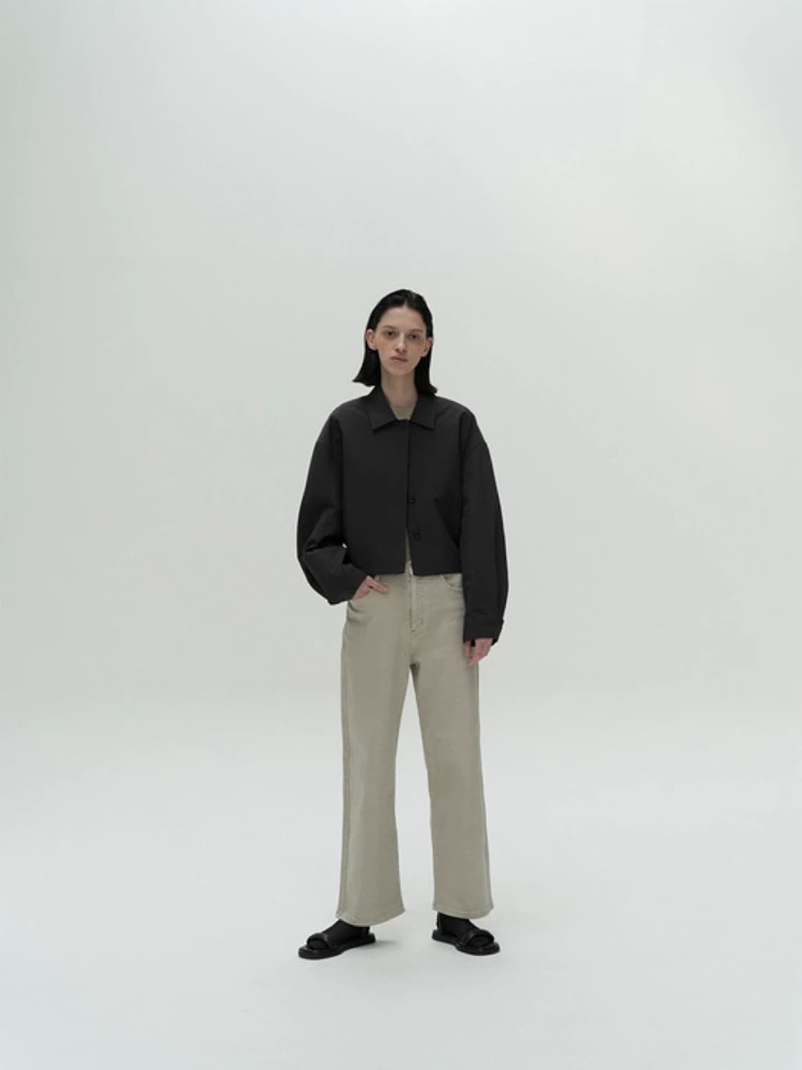 [AMOMENTO] CROP PADDED JACKET BLACK 상품이미지3