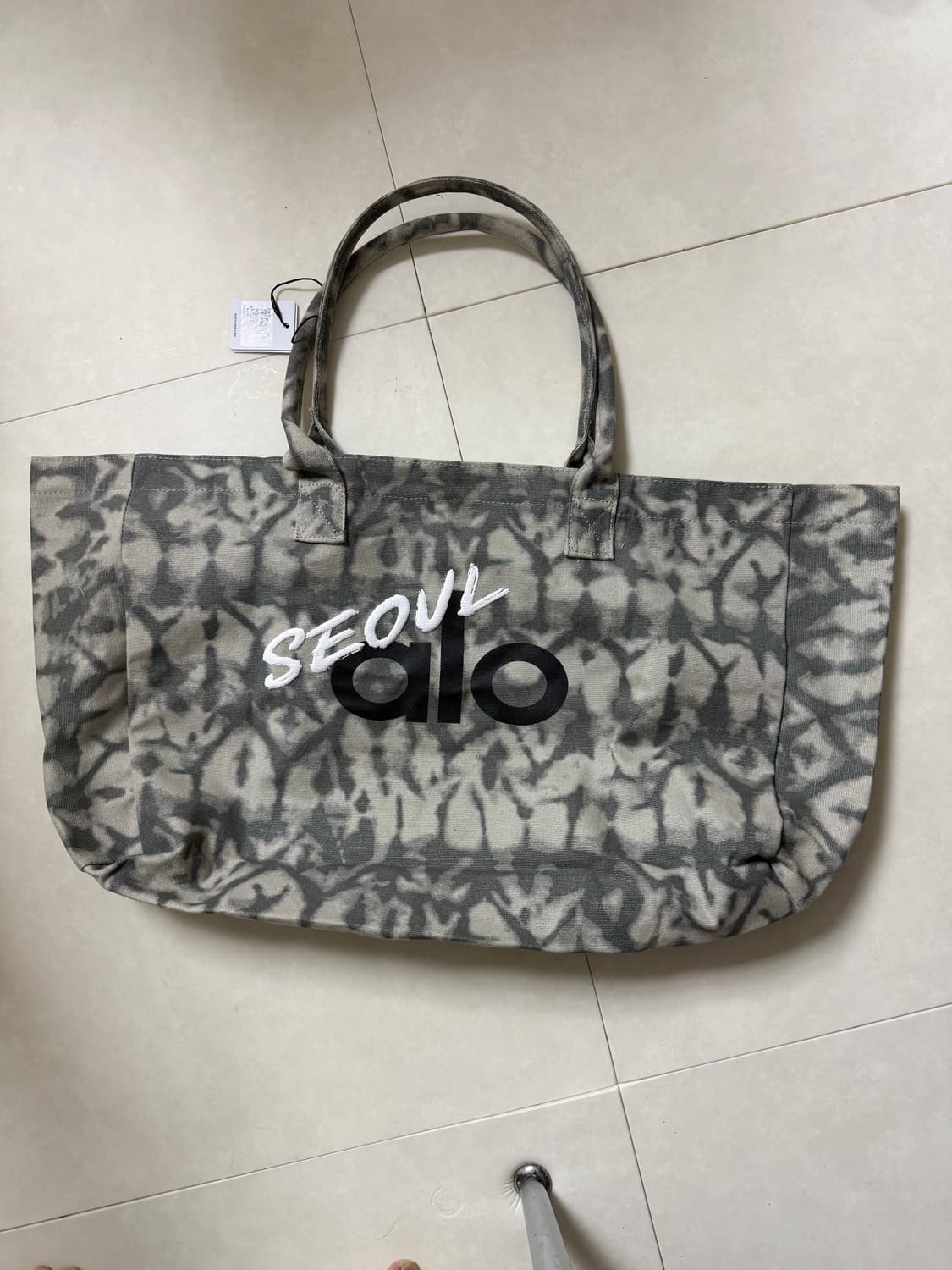 알로 요가 쇼퍼백 서울에디션 상품이미지1