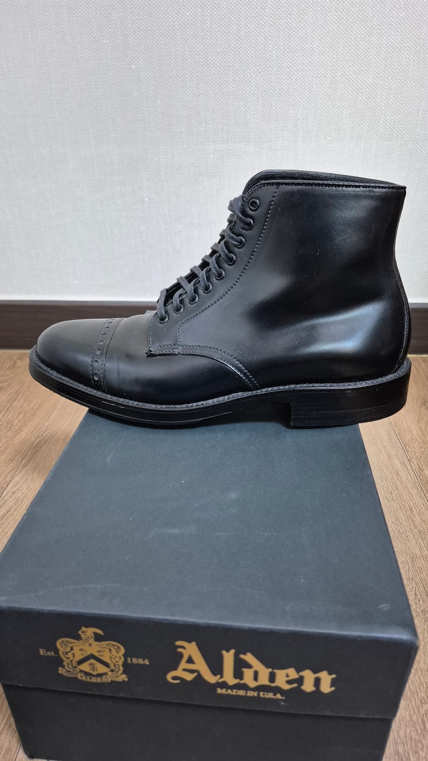 알든 블랙 코도반 점퍼부츠
US 7D(250mm) 상품이미지10