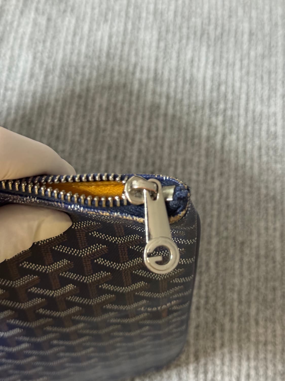 고야드 세나 클러치 PM 네이비 상품이미지5