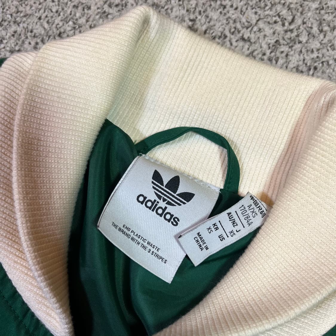 아디다스 안티유니버시티 바시티 자켓 상품이미지6