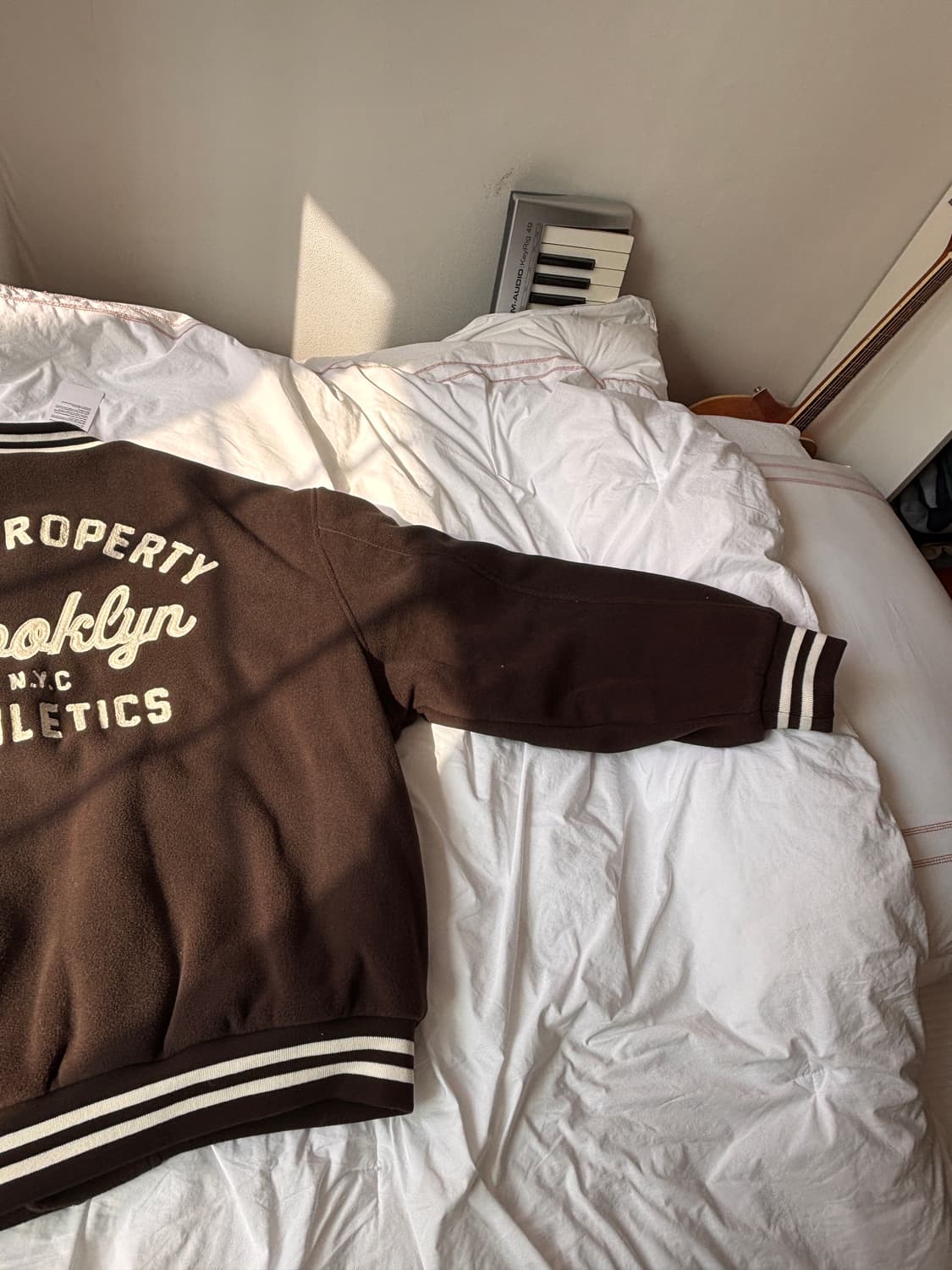 브라운 컬러감 하나 정말 잘 뽑은 스파오 바시티 자켓 L 상품이미지8