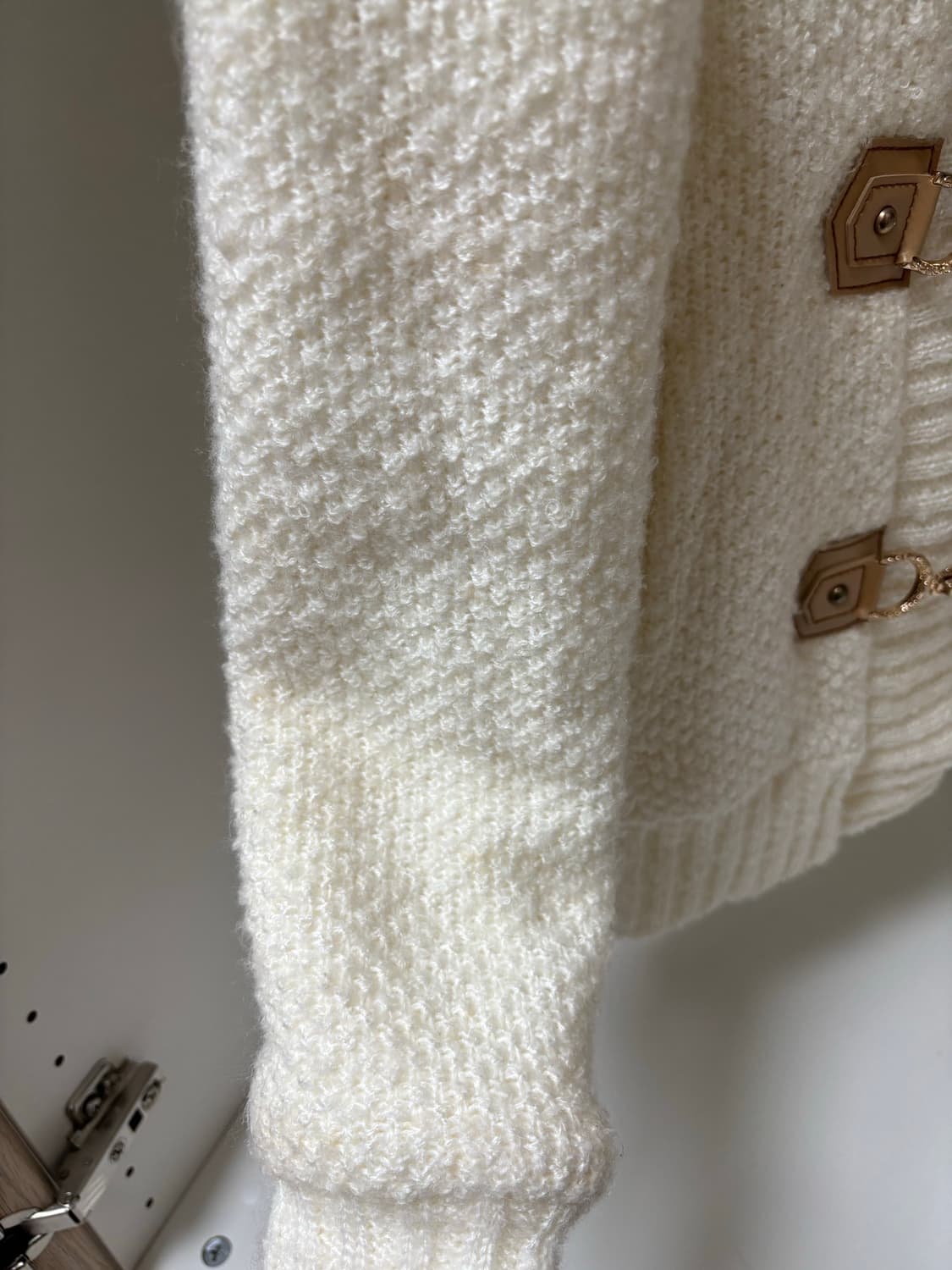 Cecil McBee 세실맥비 아이보리 퍼 니트자켓 M 금장 큐빅 갸루 상품이미지4
