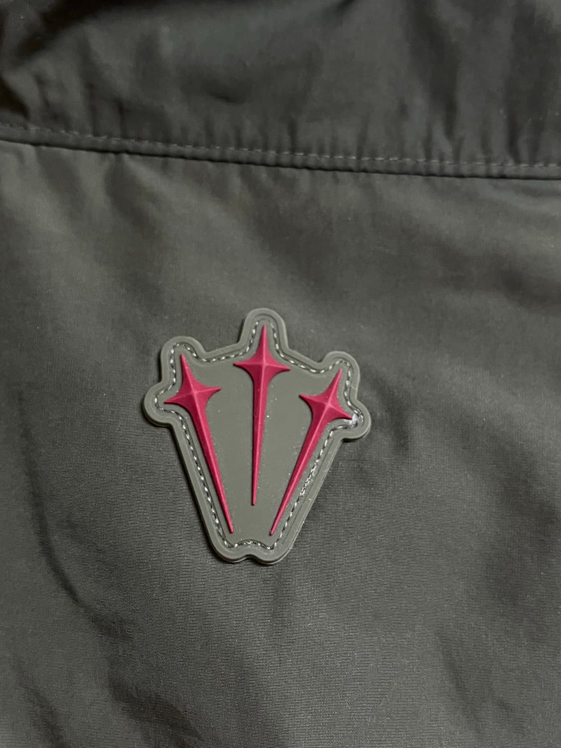 나이키 녹타 드레이크 나일론 트랙자켓 카키 L (새상품급) 상품이미지6