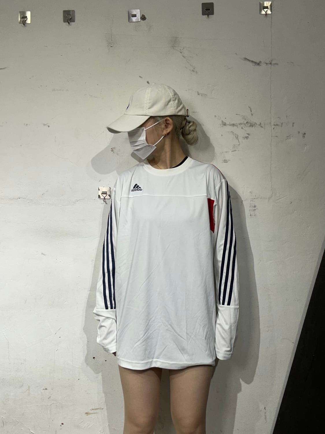 아다다스 고프코어 화이트 롱슬리브 블랙 삼선 기능성 긴팔티 L 상품이미지2