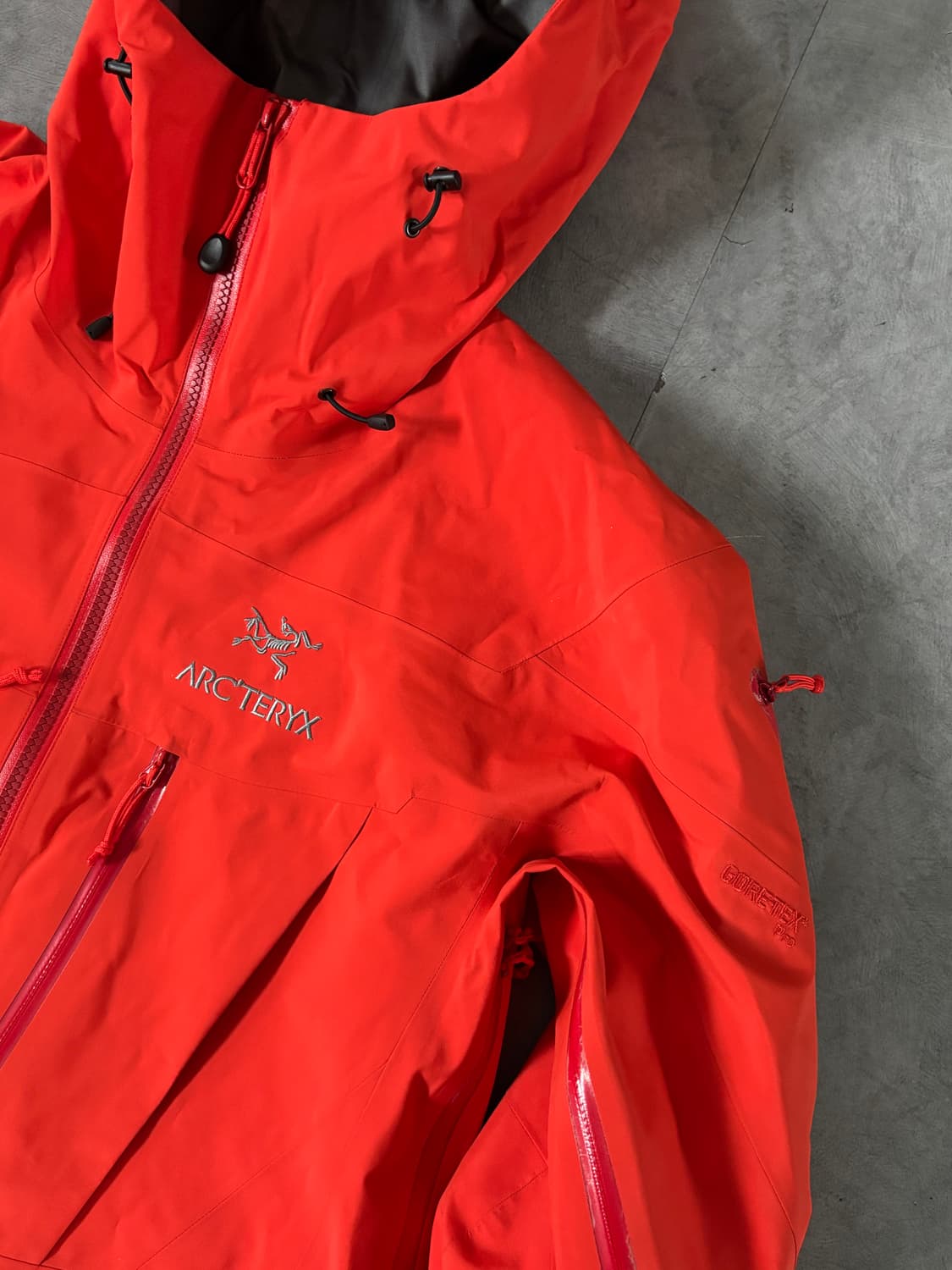 Arcteryx 아크테릭스 레드오렌지 알파 SV 고어텍스 자켓 상품이미지5