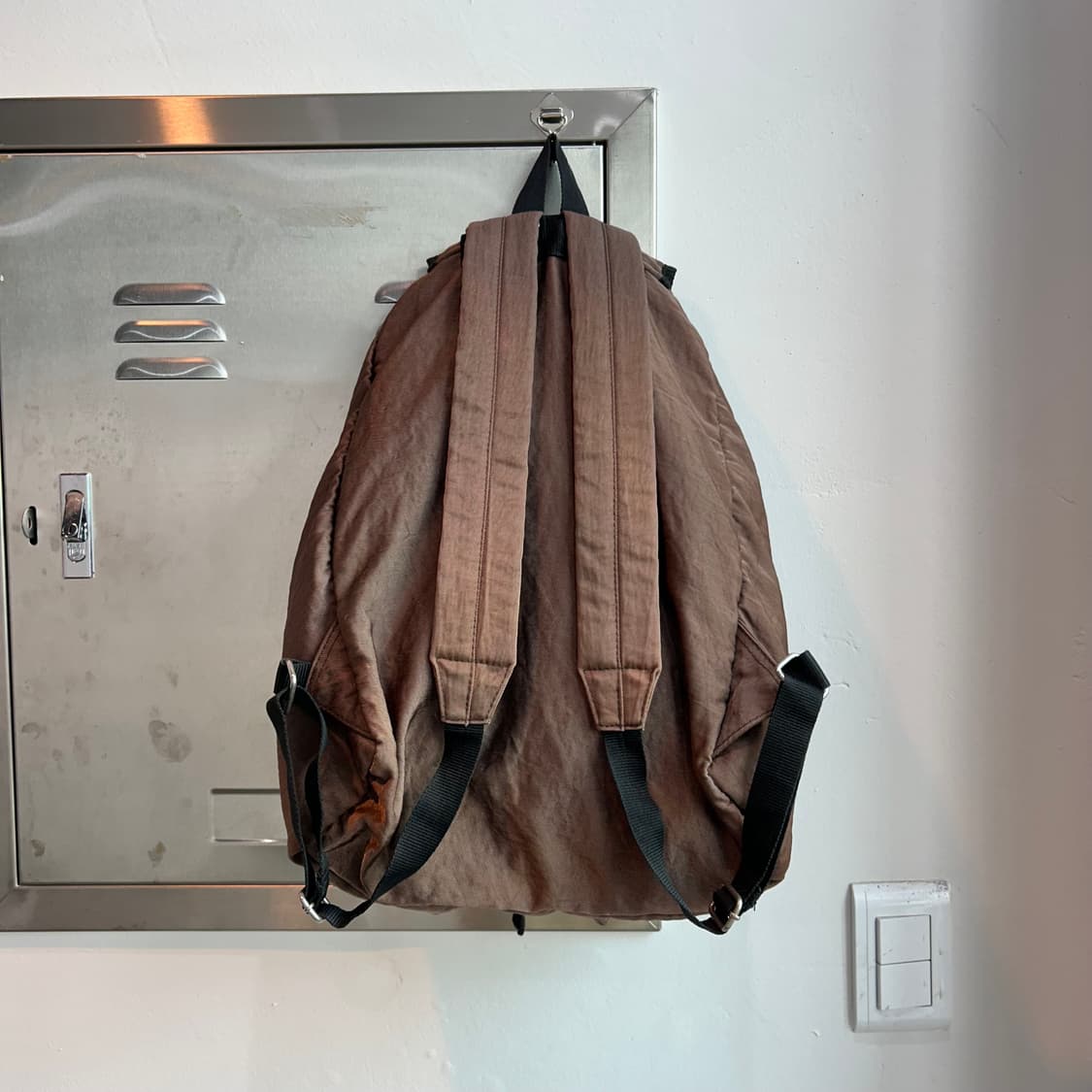 글로시 빈티지 브라운 백팩 상품이미지6