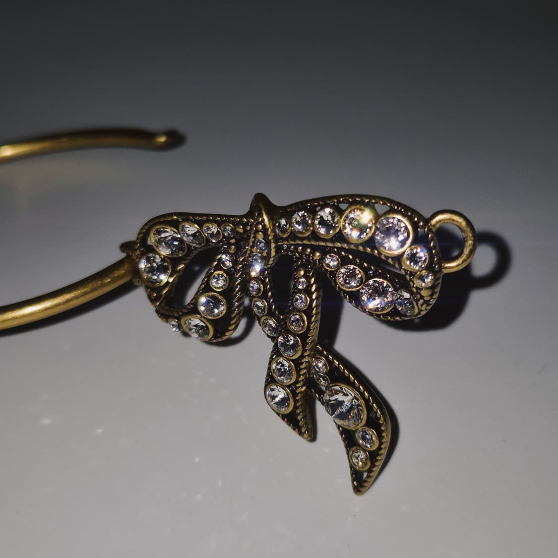 06s 마크제이콥스 엔틱 빅 리본 파베 팔찌 상품이미지8