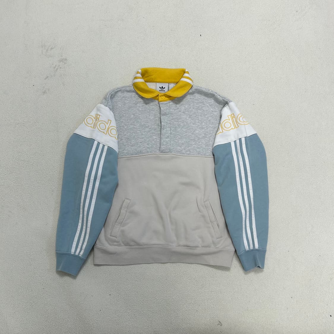 Adidas gray collar sweatshirt 상품이미지4