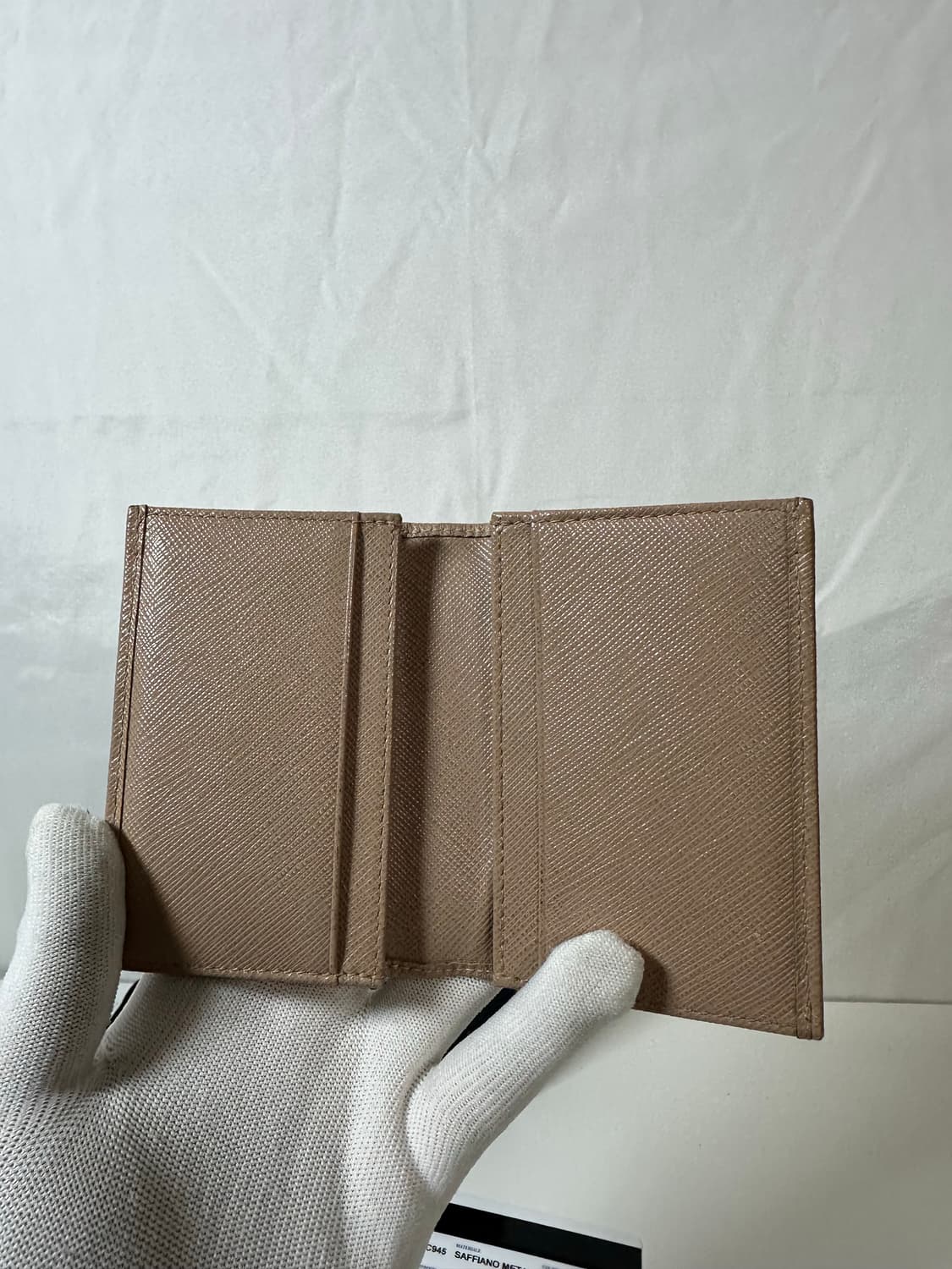 프라다 사피아노 명함지갑 핑크베이지 (OS) 상품이미지6