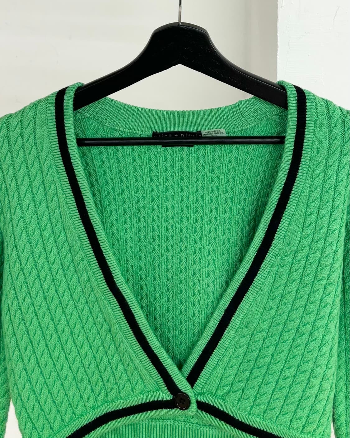 앨리스 앤 올리비아 그린 케이블 니트 가디건 상품이미지2