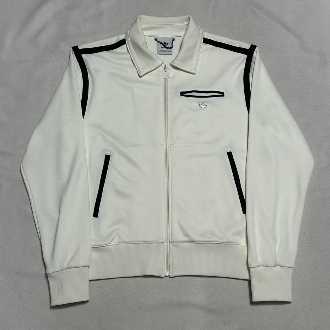 XL 아디다스 프리미엄 Q3 프린트 트랙탑 상품이미지2