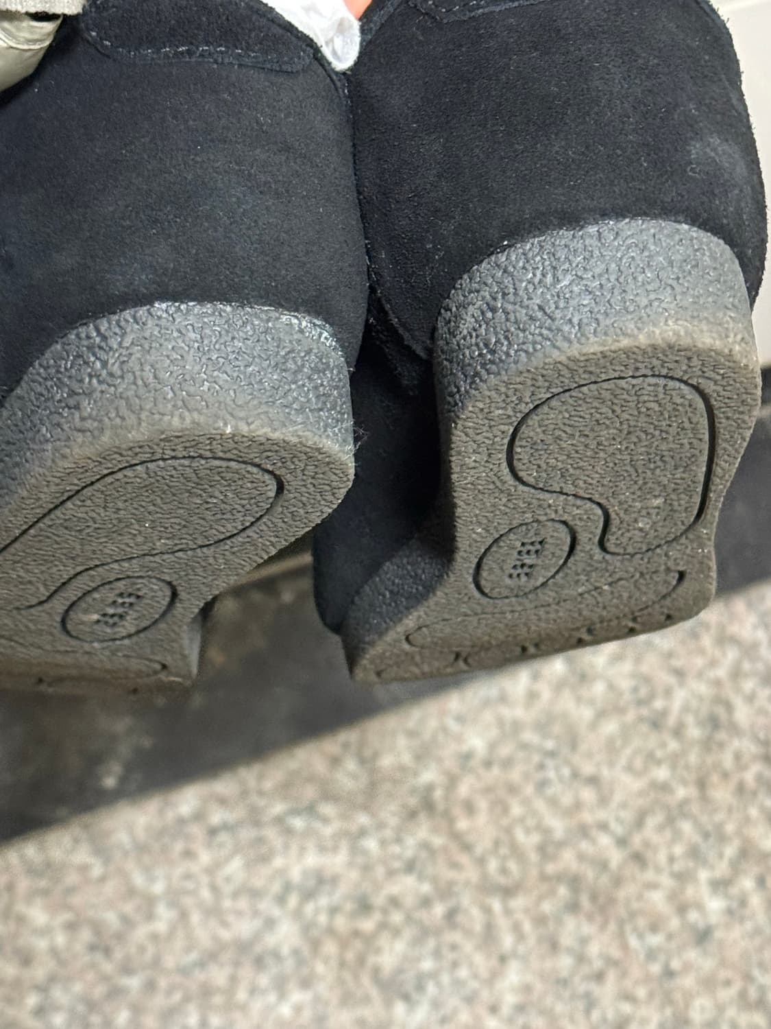 23.65 너티 왈라비 모카신 블랙 260 1회착 상품이미지2