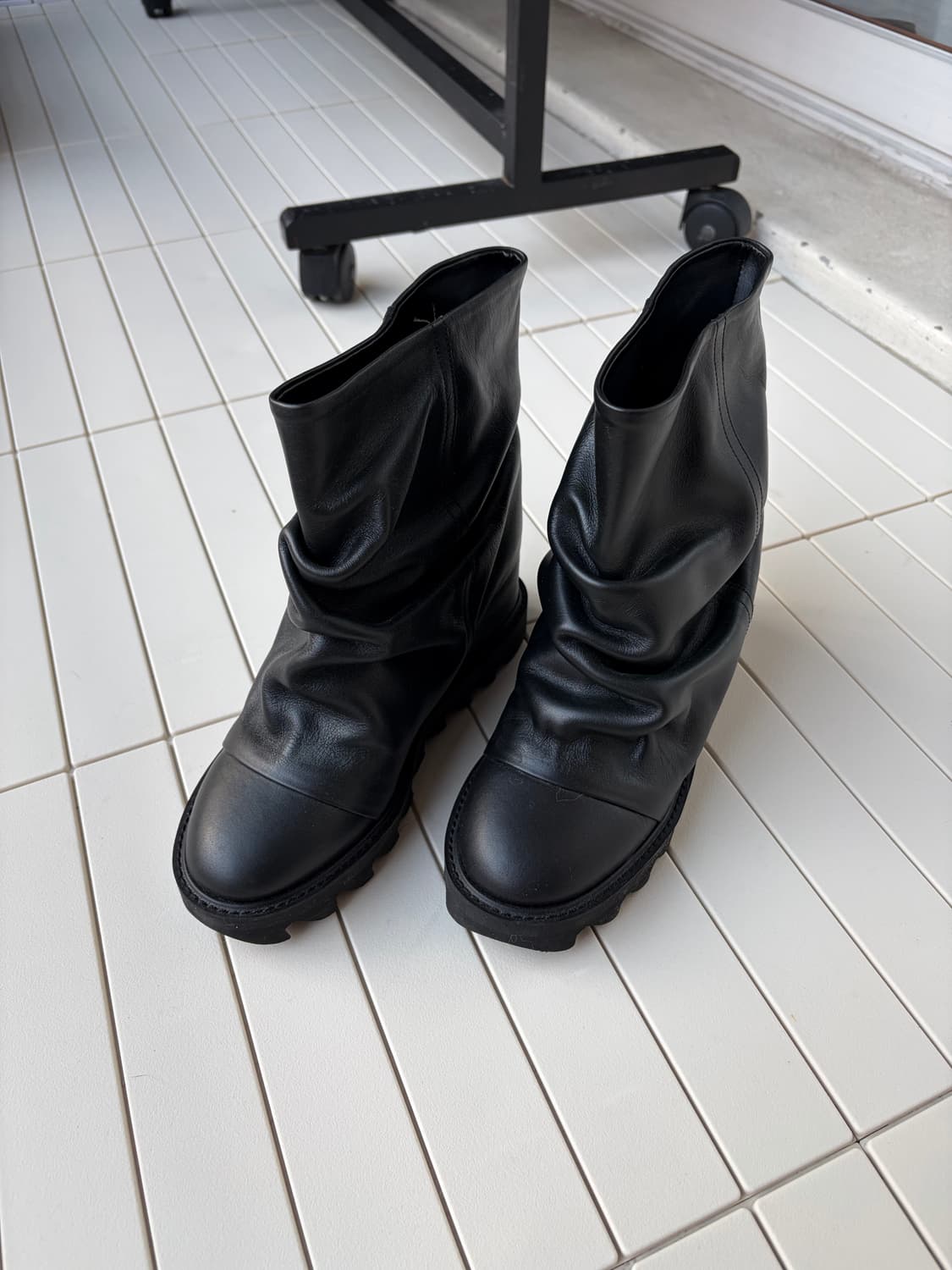 Zucca black leather slouch boots 상품이미지3