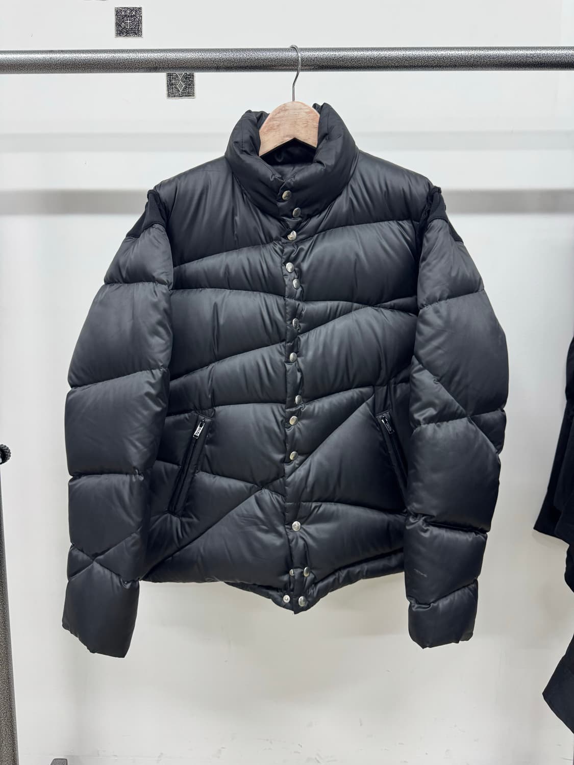 Undercoverism 21fw studded puffer 4 size 상품이미지1