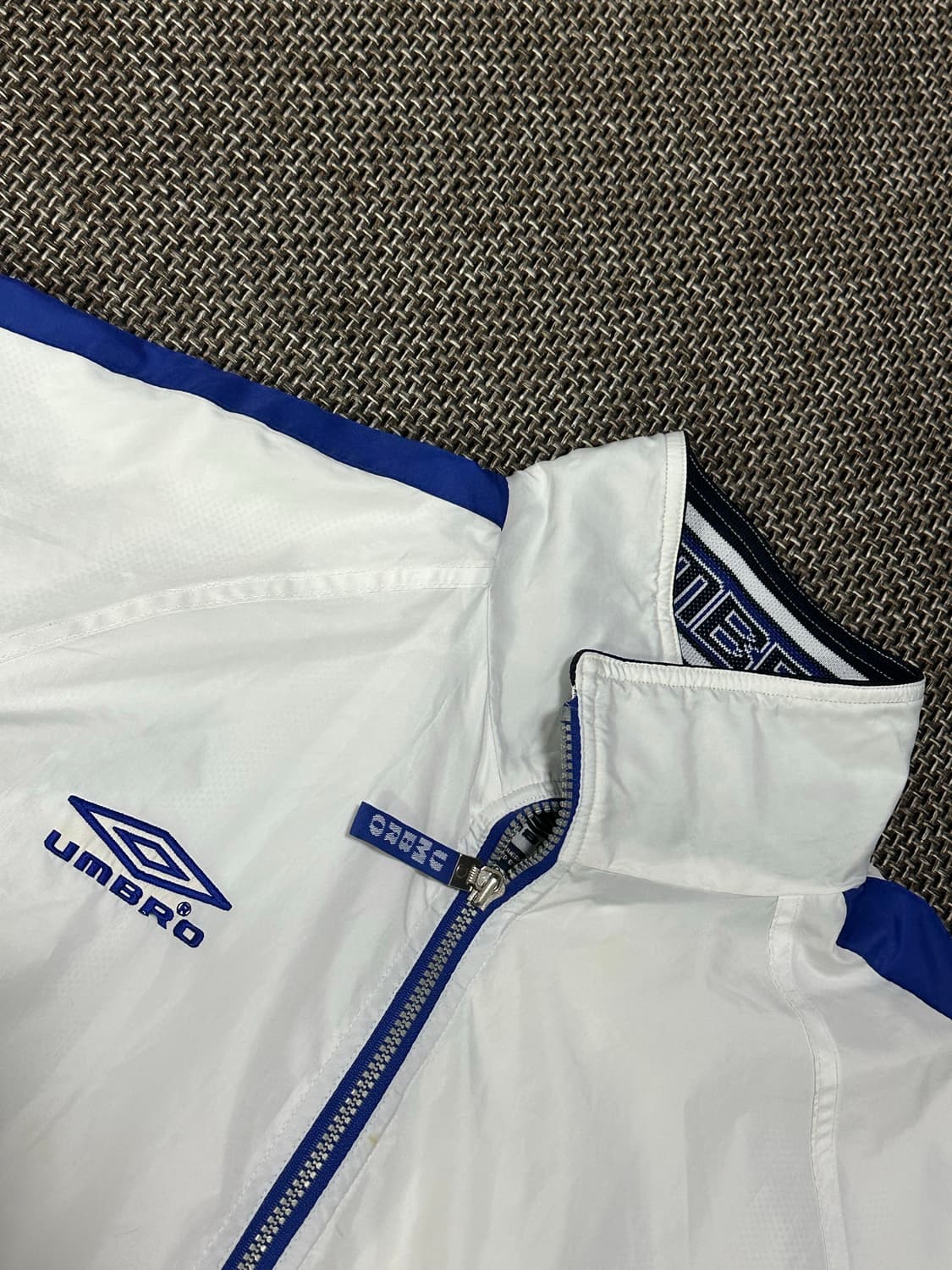 엄브로 00s 올드스쿨 잉글랜드 바람막이 상품이미지1