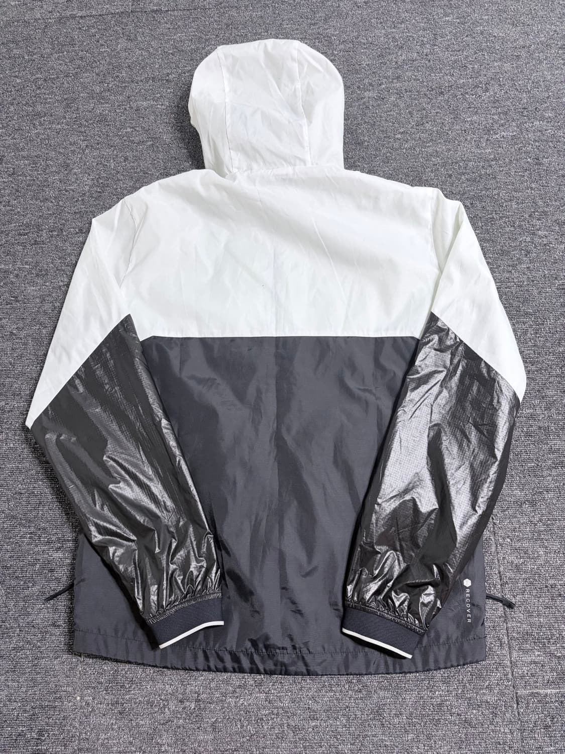 언더아머 리커버 바람막이  상품이미지6