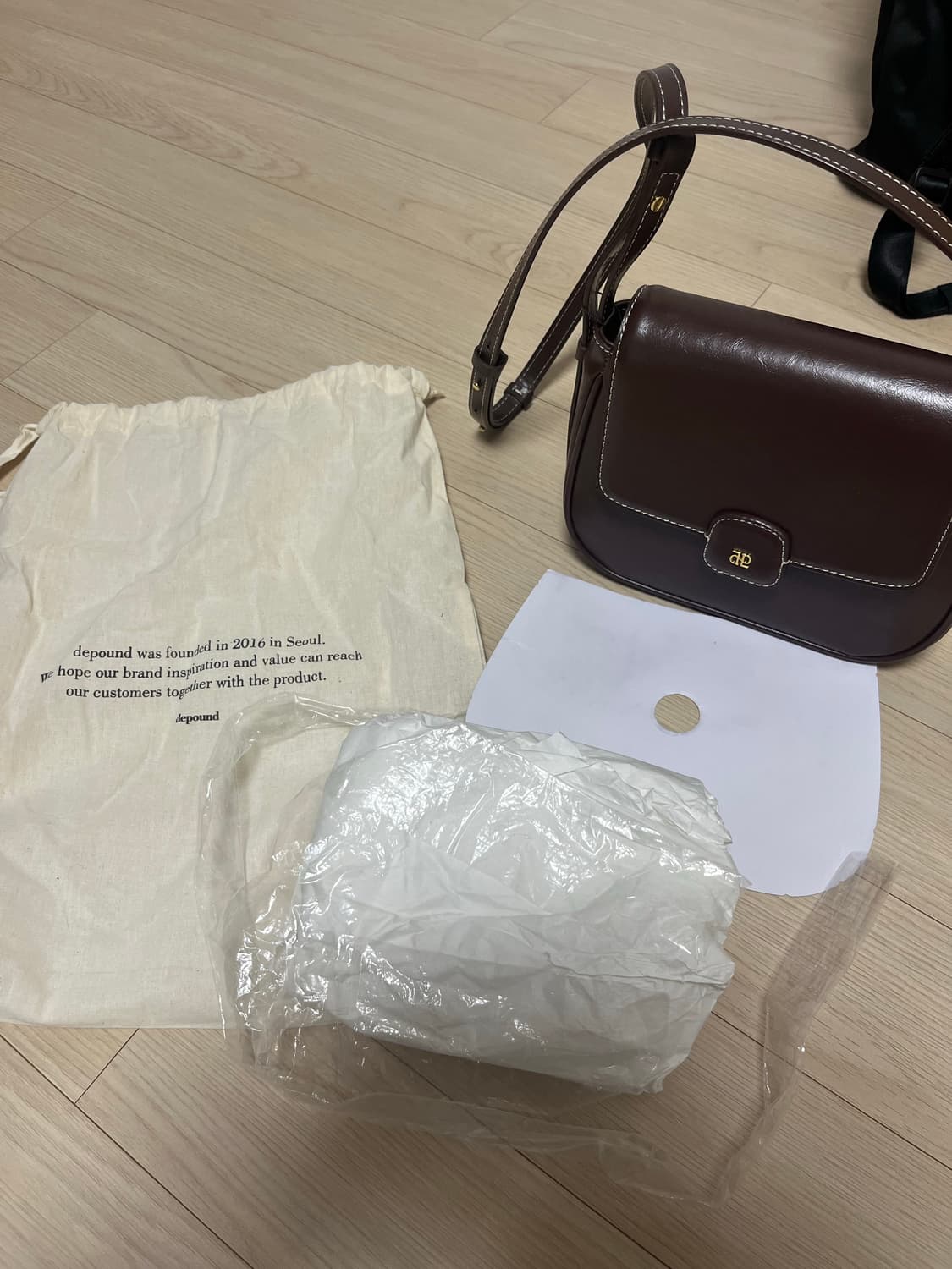 새상품 드파운드 페블백 브라운 상품이미지3