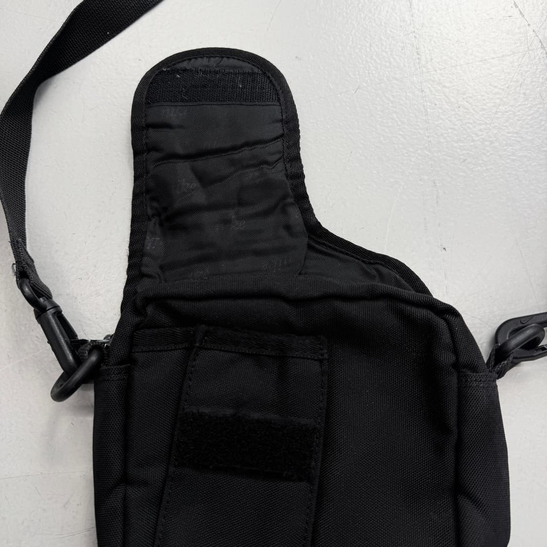 나이키 00s 스우시 테크니컬 탄창 미니 크로스백 상품이미지5