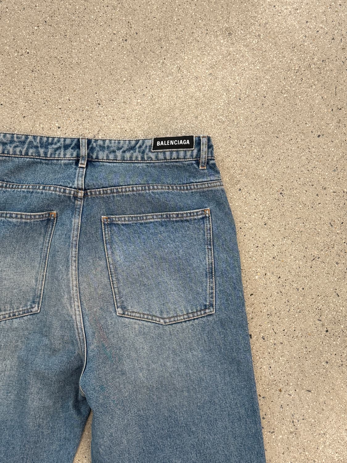 Balenciaga 레귤러핏 데님 32 SIZE 상품이미지5