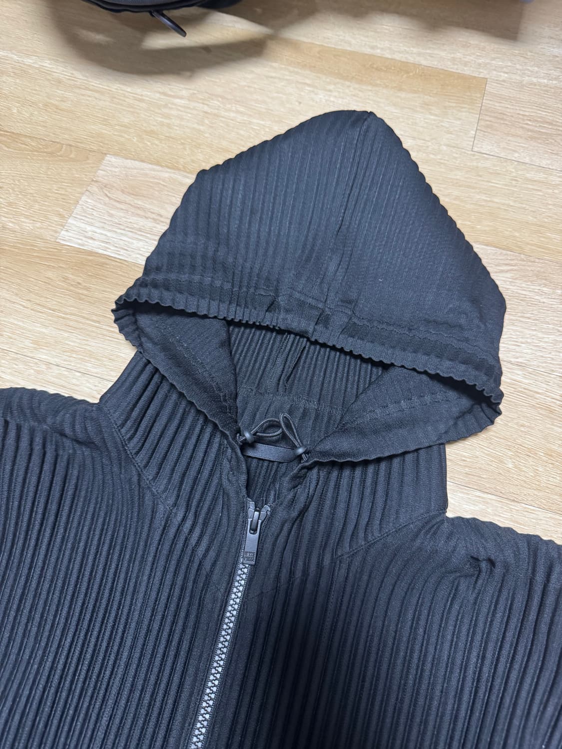 옴므플리세 후드집업 3사이즈 블랙 상품이미지4