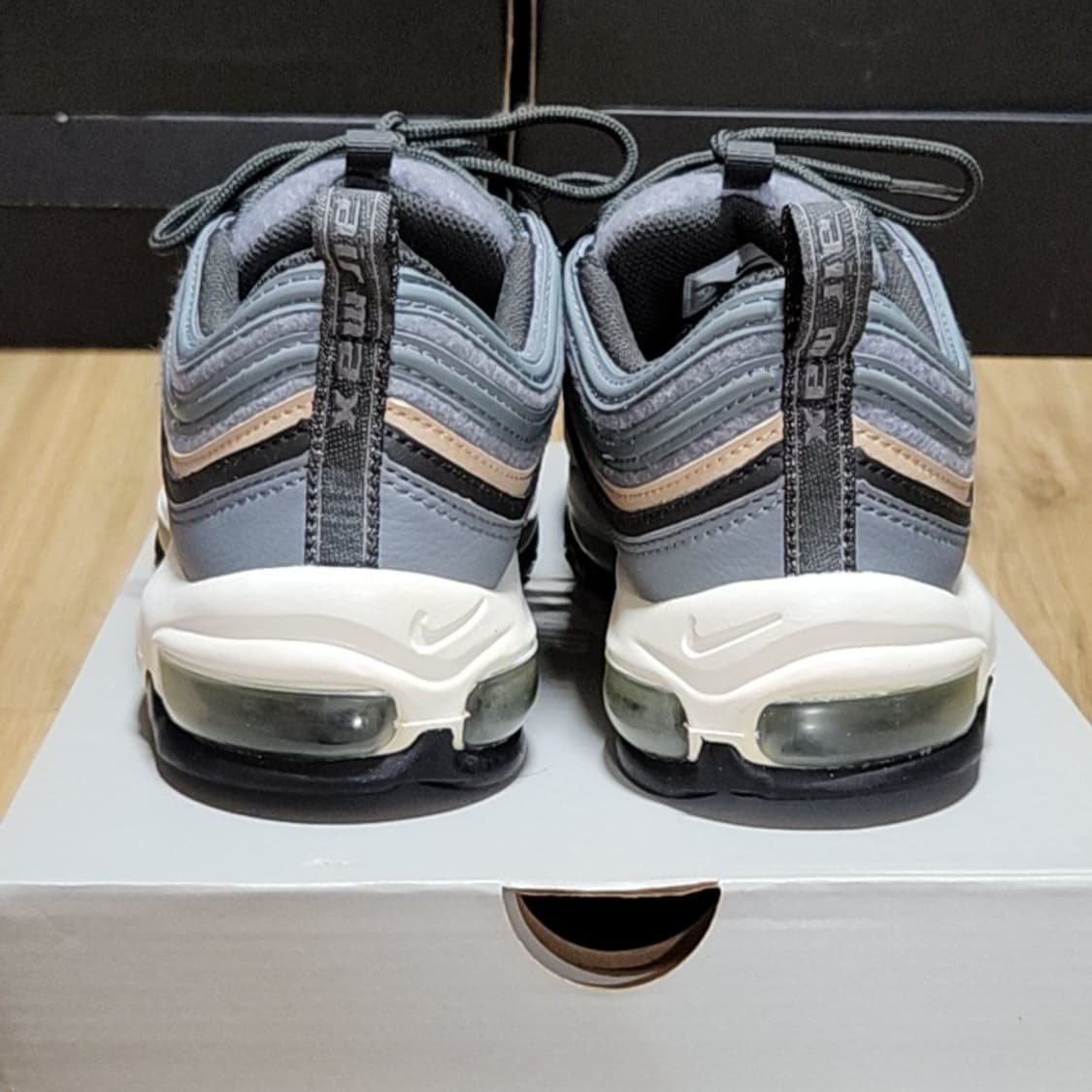 나이키 275 에어맥스97 그레이 머쉬룸 상품이미지5