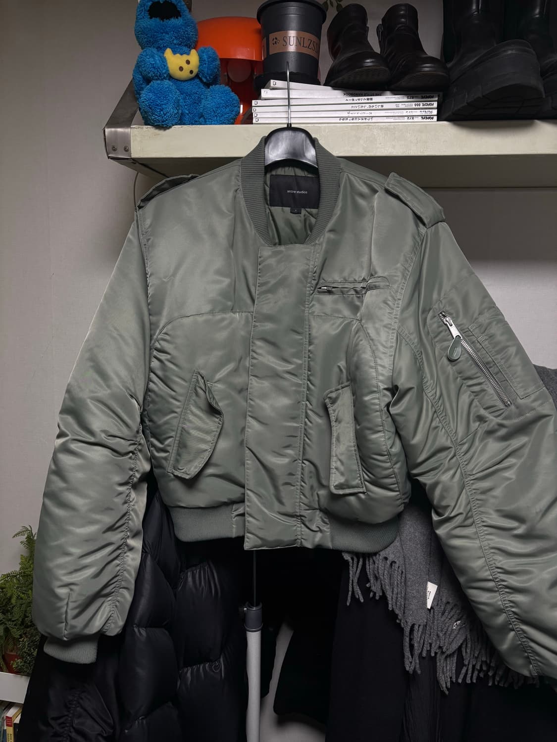 엔타이어 스튜디오 a2봄버 올리브 s사이즈 상품이미지1