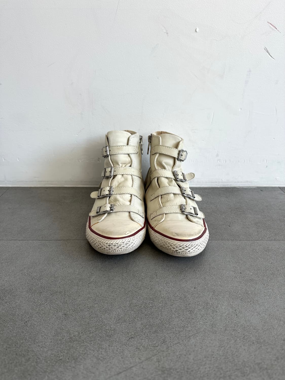 Ash 아이보리 램스킨 레더 버클 하이탑 스니커즈 상품이미지2