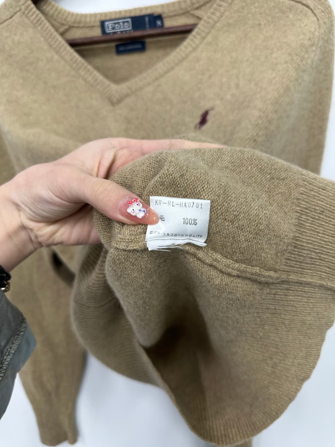 폴로 베이지 브이넥 니트  상품이미지5