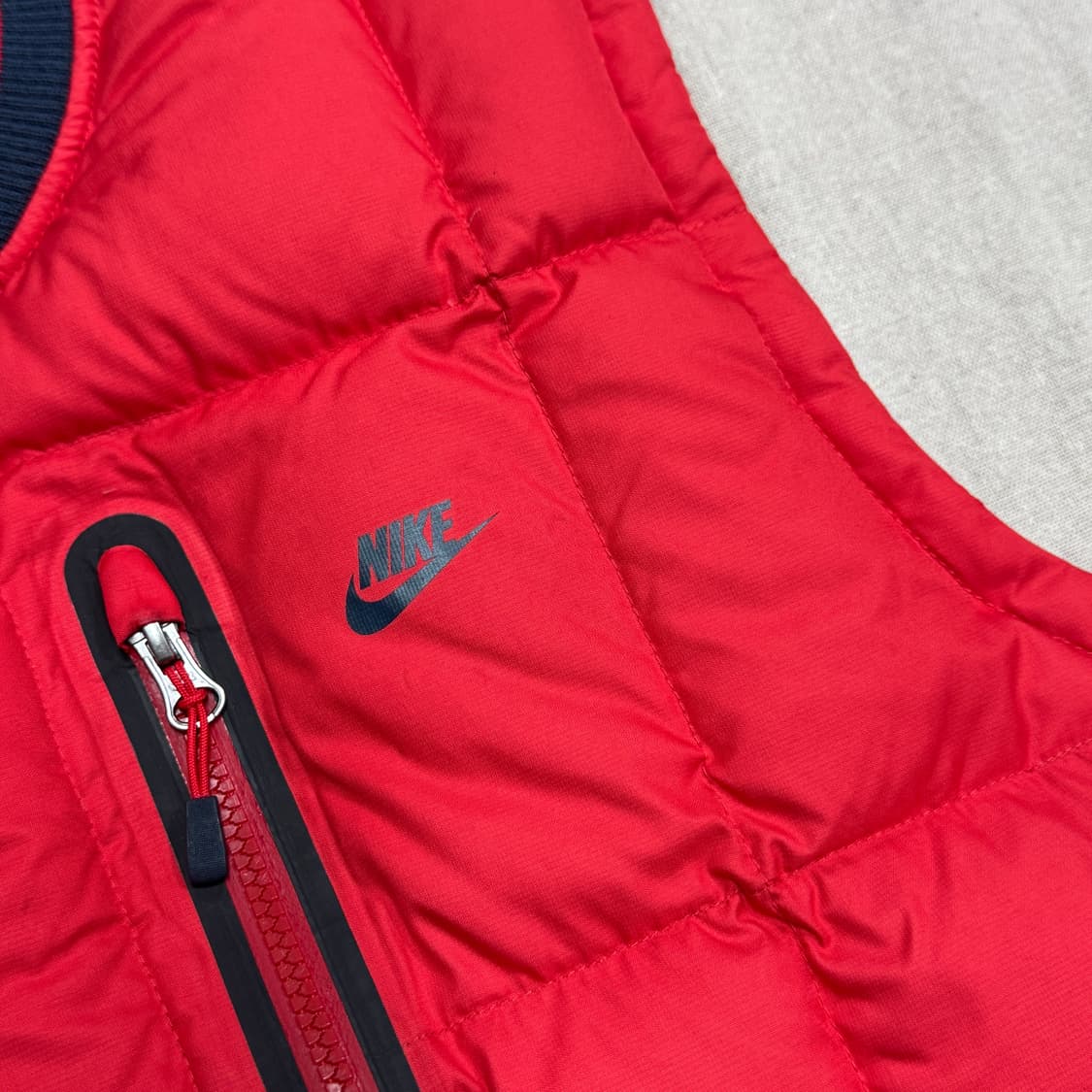 나이키 구스다운 레드 패딩조끼 XL 상품이미지8
